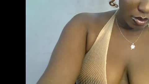 Snapshot of sweetpetitgirl chatting on June 7, 2026, 8:18 am LILY BRANDY online show from June 7, 2026, 8:18 am