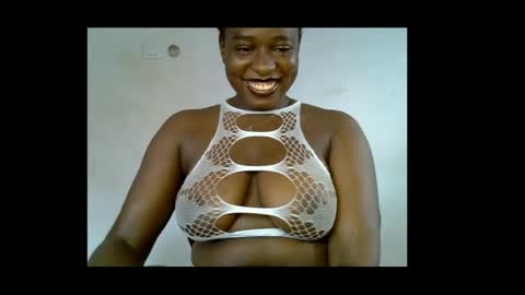Snapshot of sweetpetitgirl chatting on June 27, 2026, 10:20 am LILY BRANDY online show from June 27, 2026, 10:20 am