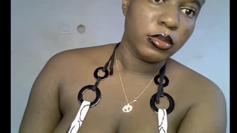 Snapshot of sweetpetitgirl chatting on July 15, 2026, 8:08 am LILY BRANDY online show from July 15, 2026, 8:08 am