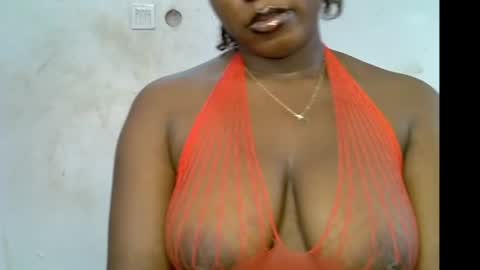 Snapshot of sweetpetitgirl chatting on July 27, 2026, 9:05 am LILY BRANDY online show from July 27, 2026, 9:05 am