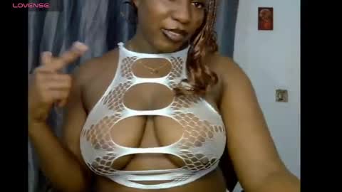 Snapshot of sweetpetitgirl chatting on August 2, 2026, 8:51 pm LILY BRANDY online show from August 2, 2026, 8:51 pm