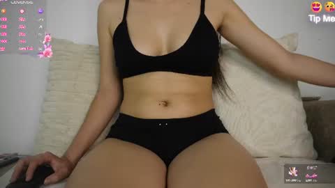 Snapshot of sweetpussyhot_ chatting on June 21, 2026, 3:20 am Hello Welcome Im here from WEDNESDAY to SUNDAY 430am to 830am and 3 to 7 timeMONDAY and TUESDAY i rest online show from June 21, 2026, 3:20 am