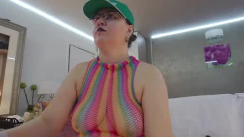 Snapshot of sweetraisa chatting on May 2, 2026, 9:42 pm SweetRaisa online show from May 2, 2026, 9:42 pm