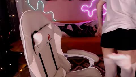 Snapshot of sweetrichal chatting on October 24, 2025, 8:38 pm sweetrichal online show from October 24, 2025, 8:38 pm