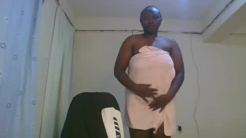 Snapshot of sweetrose2049 chatting on March 14, 2026, 11:48 am Rose Watetu online show from March 14, 2026, 11:48 am