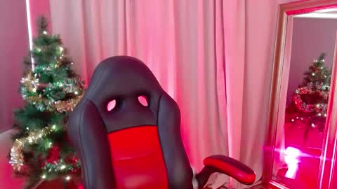 Snapshot of sweetrubiblues chatting on December 14, 2025, 4:56 pm Rubi online show from December 14, 2025, 4:56 pm