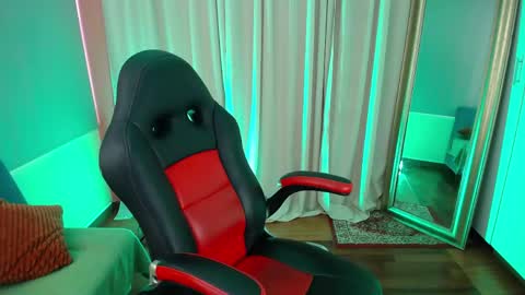 Rubi online show from April 28, 2026, 7:41 pm