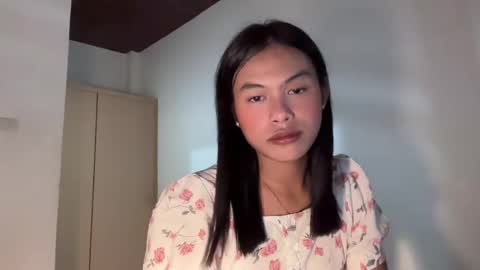 sweetsamyog online show from April 22, 2026, 5:10 am