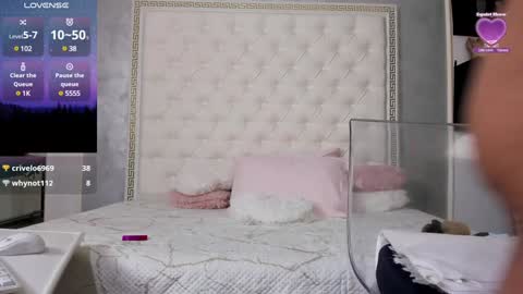 Snapshot of sweetsexangel chatting on December 4, 2024, 3:32 pm Goddess Allysse online show from December 4, 2024, 3:32 pm