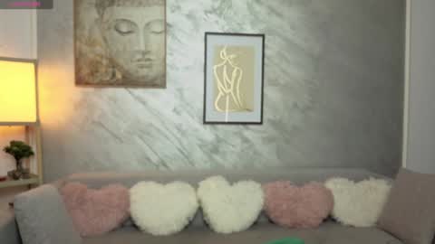 Snapshot of sweetsexangel chatting on September 21, 2025, 10:17 am Goddess Allysse online show from September 21, 2025, 10:17 am