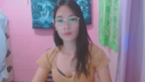 Snapshot of sweetsexygirl20 chatting on June 2, 2026, 5:20 am Mia online show from June 2, 2026, 5:20 am