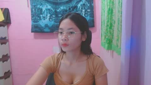 Snapshot of sweetsexygirl20 chatting on June 22, 2026, 5:59 am Mia online show from June 22, 2026, 5:59 am