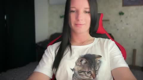 Snapshot of sweetshy99 chatting on July 8, 2026, 4:00 pm Sweet Shy online show from July 8, 2026, 4:00 pm