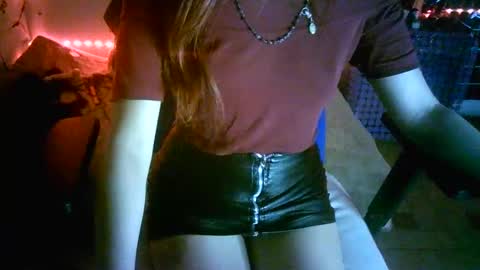 MEGHAN LOPEZ      online show from January 20, 2025, 1:39 am