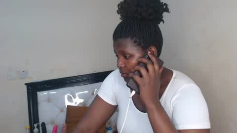 Snapshot of sweetslyvie chatting on July 10, 2026, 9:23 am sweetslyvie online show from July 10, 2026, 9:23 am