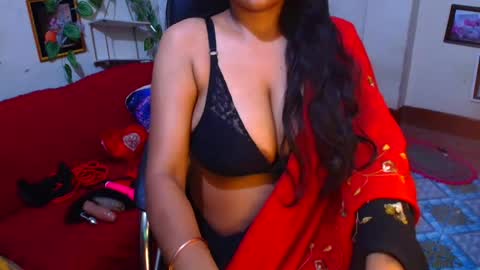 Snapshot of sweetsour18 chatting on April 2, 2026, 11:46 pm SweetSour online show from April 2, 2026, 11:46 pm