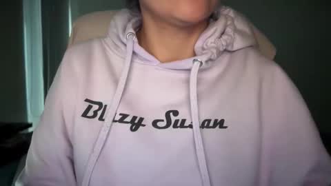 Snapshot of sweetssmashed chatting on September 11, 2025, 4:29 pm sweetssmashed online show from September 11, 2025, 4:29 pm