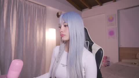 Snapshot of sweett_catt1 chatting on September 19, 2025, 1:40 am Cat independent model online show from September 19, 2025, 1:40 am