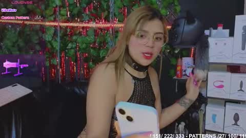 Molly -  INDEPENDENT MODEL online show from December 5, 2025, 2:20 am