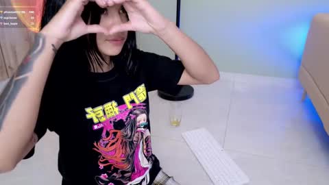    online show from March 7, 2025, 11:05 pm