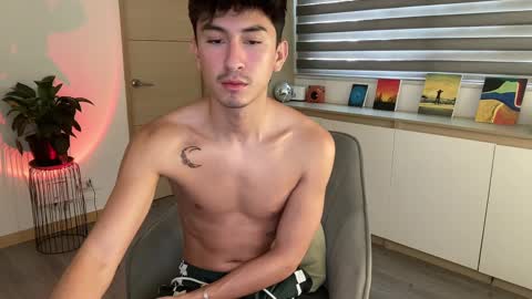 Snapshot of sweettaaron chatting on October 9, 2025, 6:50 pm Andy online show from October 9, 2025, 6:50 pm