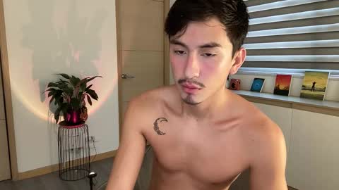 Snapshot of sweettaaron chatting on October 18, 2025, 5:35 pm Andy online show from October 18, 2025, 5:35 pm