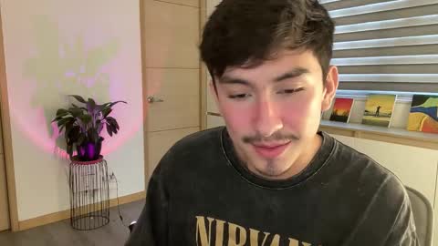 Snapshot of sweettaaron chatting on October 25, 2025, 6:02 pm Andy online show from October 25, 2025, 6:02 pm