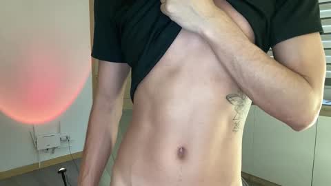 Snapshot of sweettaaron chatting on November 10, 2025, 5:45 pm Andy online show from November 10, 2025, 5:45 pm