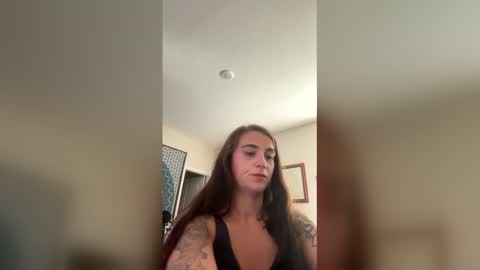 sweettreatz26 online show from April 23, 2026, 1:02 pm