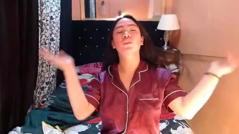 Ms trixiee online show from October 19, 2025, 10:32 pm