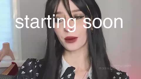 Elis  a little vacation Ill be here Saturday my schedules in bio online show from November 8, 2025, 7:52 am