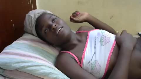 sweetvallerie online show from February 3, 2025, 12:03 pm