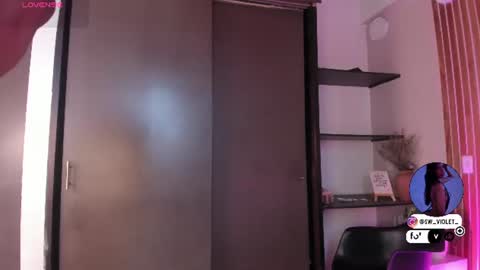 sweetviolet___ online show from June 18, 2026, 12:20 pm