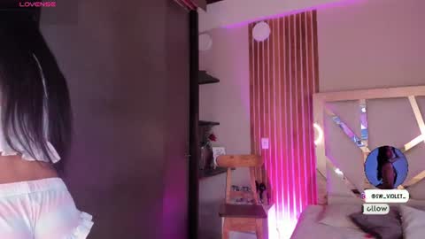 sweetviolet___ online show from July 31, 2026, 12:04 pm
