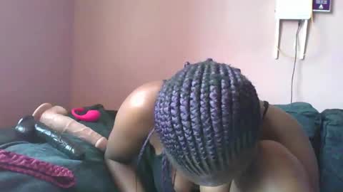Snapshot of sweetwipe_africana14 chatting on January 15, 2026, 7:35 am Essy online show from January 15, 2026, 7:35 am