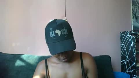 Snapshot of sweetwipe_africana14 chatting on January 19, 2026, 2:21 pm Essy online show from January 19, 2026, 2:21 pm