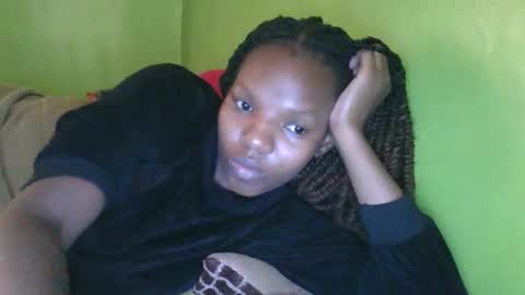 Snapshot of sweetwipe_africana14 chatting on March 6, 2026, 9:28 am Essy online show from March 6, 2026, 9:28 am