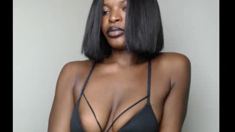 sweetxxboobsx online show from October 27, 2025, 10:36 pm