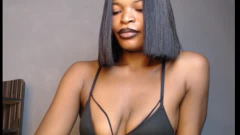 sweetxxboobsx online show from April 24, 2026, 4:09 pm
