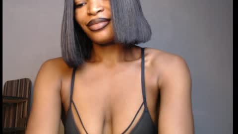 sweetxxboobsx online show from April 25, 2026, 7:00 am