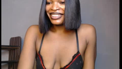 Snapshot of sweetxxboobsx chatting on May 19, 2026, 9:37 am sweetxxboobsx online show from May 19, 2026, 9:37 am