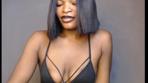Snapshot of sweetxxboobsx chatting on June 5, 2026, 7:47 am sweetxxboobsx online show from June 5, 2026, 7:47 am