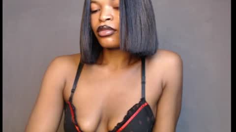 sweetxxboobsx online show from June 26, 2026, 7:46 am