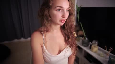 Snapshot of sweety_777 chatting on October 19, 2025, 6:08 pm Liza online show from October 19, 2025, 6:08 pm