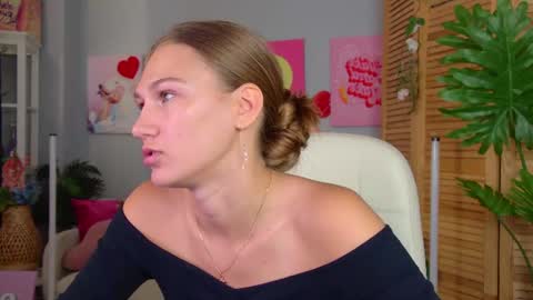 Snapshot of sweety_emilya chatting on July 13, 2026, 10:51 am Emily online show from July 13, 2026, 10:51 am