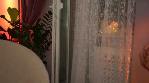 Snapshot of sweety_rinushka_ chatting on January 28, 2025, 7:21 pm Katerina online show from January 28, 2025, 7:21 pm