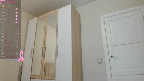 Vikky online show from February 17, 2025, 12:43 am