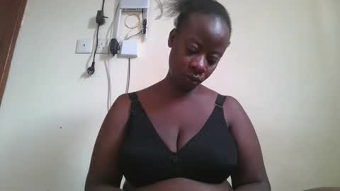 sweetyass25 online show from September 14, 2025, 6:23 am