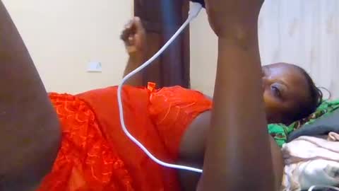Snapshot of sweetyass25 chatting on June 15, 2026, 6:43 pm sweetyass25 online show from June 15, 2026, 6:43 pm