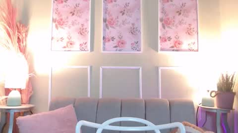 LAURA online show from February 16, 2026, 12:01 pm